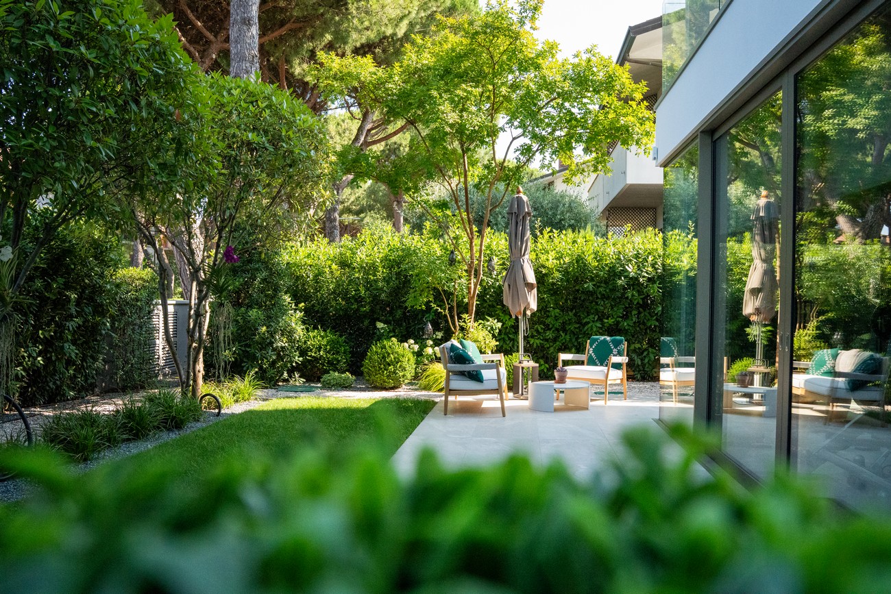 Progettazione e realizzazione giardino privato Milano Marittima